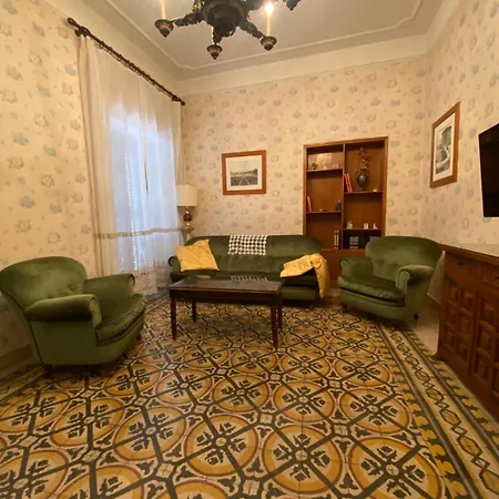 Domus Lateranensis Aparthotel *